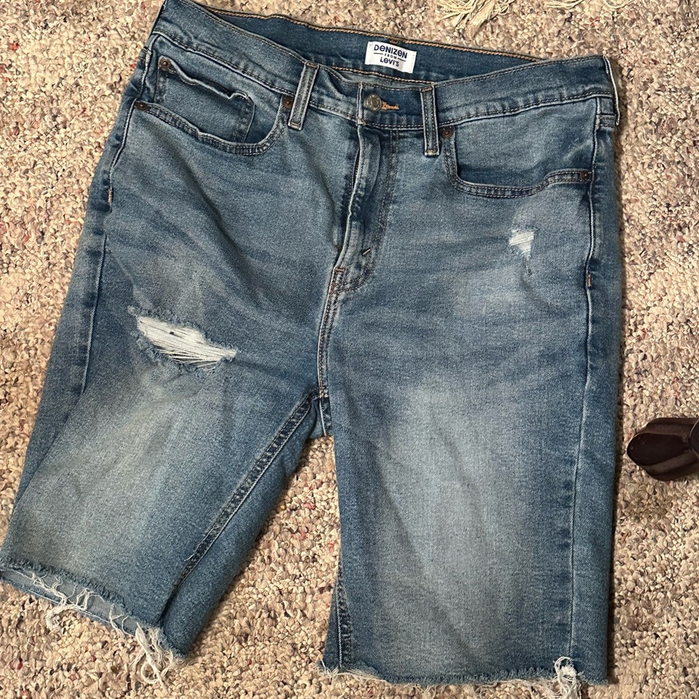 Denizen from Levi's Light Blue Denim with Tan Patch blue jean short